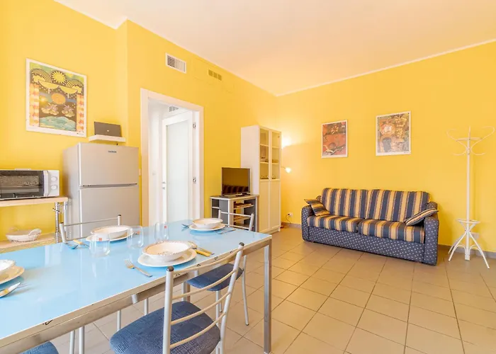 Asti Comentina Railway Functional Flat
