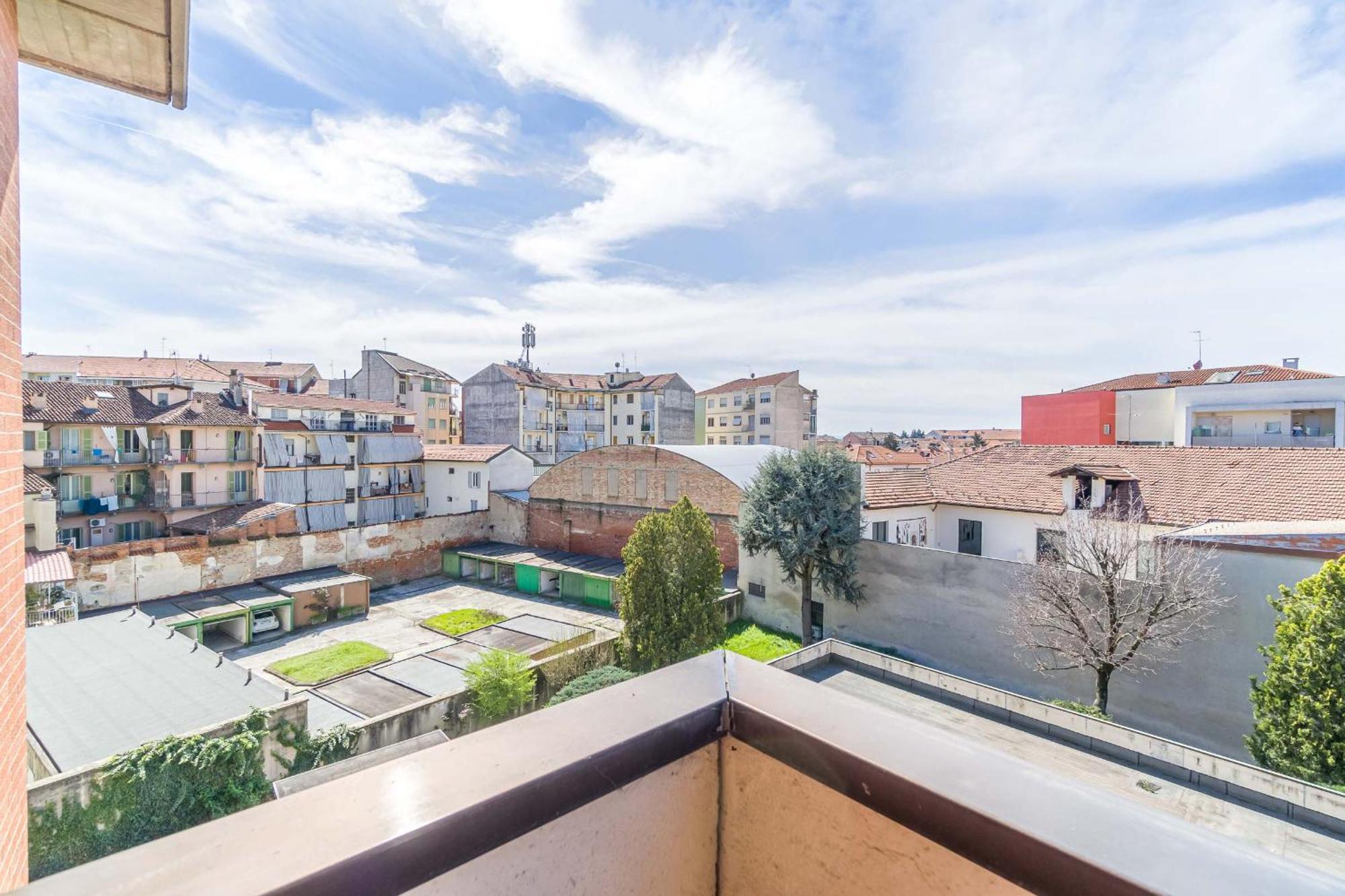 Apartment Comentina Railway Functional Flat